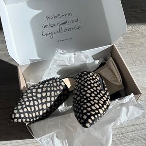 Jenni Kayne Genuine Calf Hair Mule in Giraffe 🦒